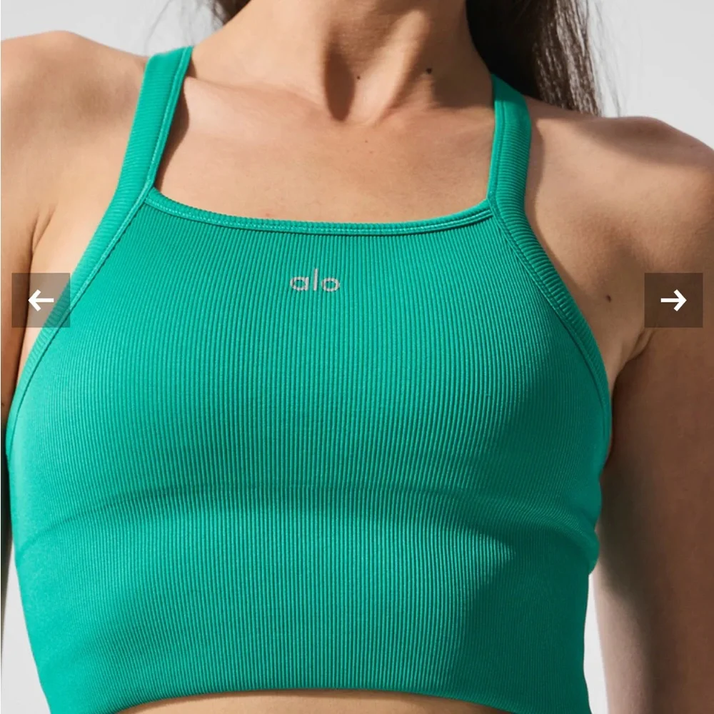 ALO set Seamless Ribbed Favorite Bra Tank+ seamless ribbed favorite shorts green - Picture 4 of 16